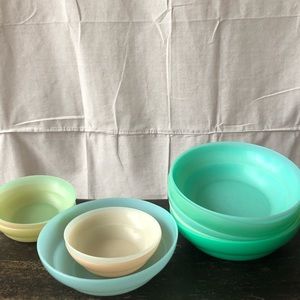 Vintage Tupperware bowls lot no lids